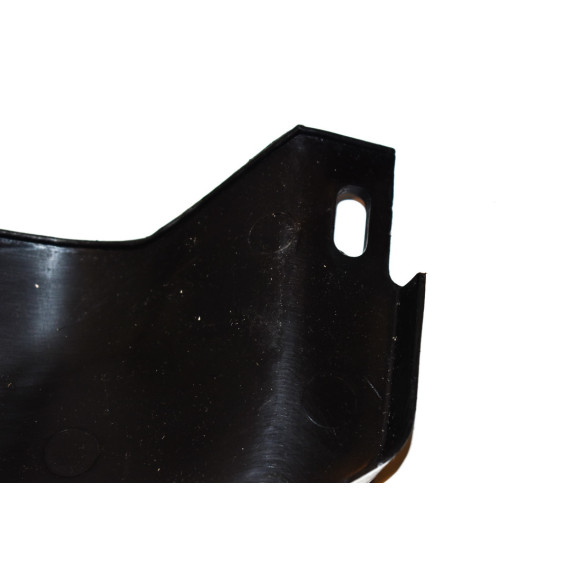 Osłona wnęki koła przód lewa BMW E28 518 520 524 525 528 533 535 M5 - 51711874601