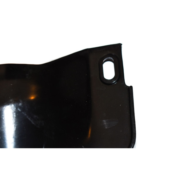 Osłona wnęki koła przód prawa BMW E28 518 520 524 525 528 533 535 M5 - 51711874602