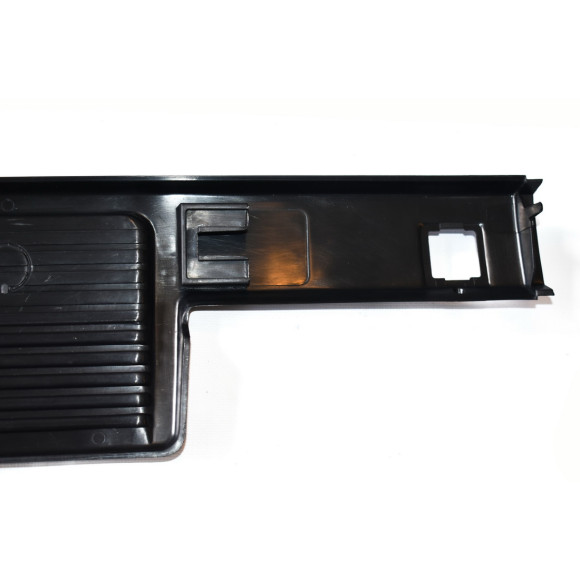 Podkładka tablicy rejestracyjnej listwa zderzaka przód BMW E30 316 318 320 323 325 324 - 51111888266