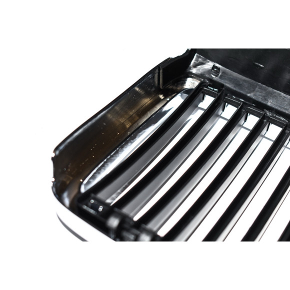 Krata wlotu powietrza środkowa BMW E30 316 318 320 323 325 - 51131945877