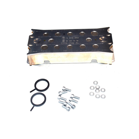 Chłodnica oleju BMW E38 E65 740d - 11422249915