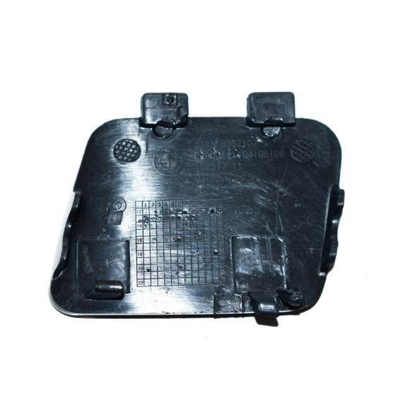 Zaślepka ucha holowniczego przód gruntowana BMW E82 E88 M produkowane od 2012-07 - 51118057505