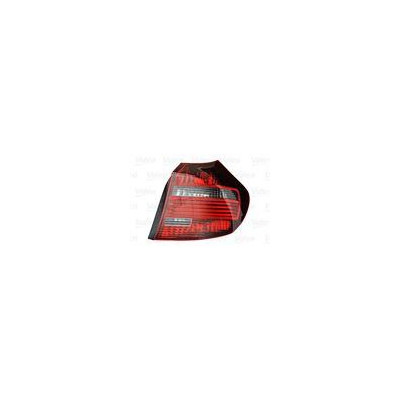 LAMPA TYLNA BMW 1  03.07-06.11 LE