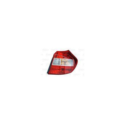 LAMPA TYLNA BMW 1  09.04-02.07 LE